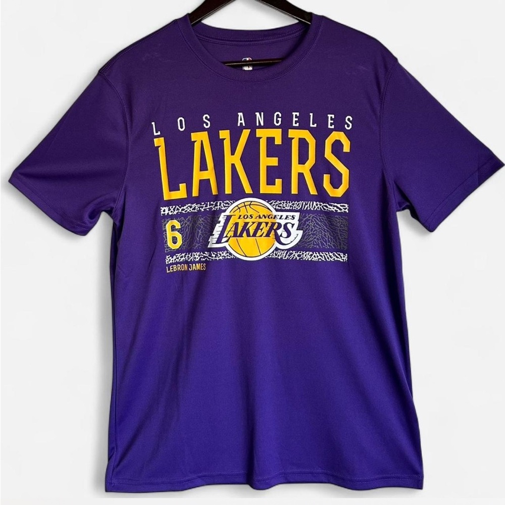LA Lakers LeBron James 6 Elephant Print Graphic T-shirt Medium Gold and Purple
